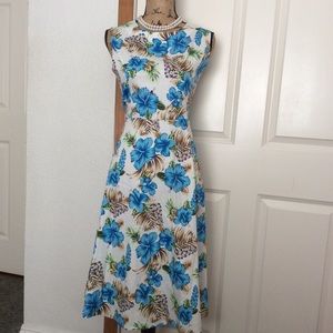 Style vintage tropical dress
